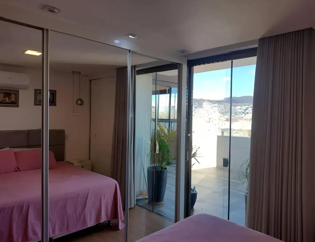 Apartamento, Sagrada Família, 3 Quartos, 1 Vaga, 1 Suíte