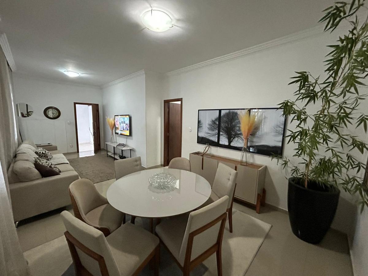 Casa, Santa Cruz Industrial, 3 Quartos, 5 Vagas, 1 Suíte