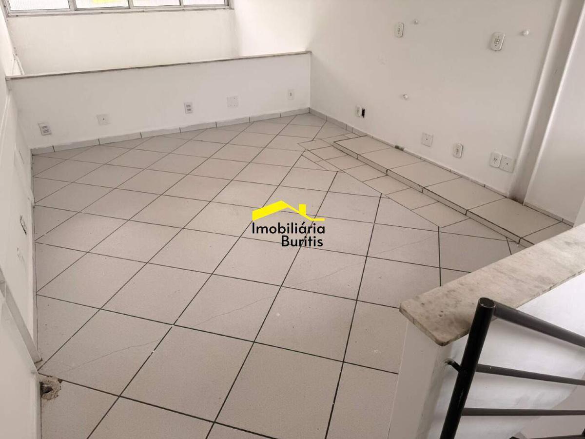 Loja, Estoril, 1 Vaga