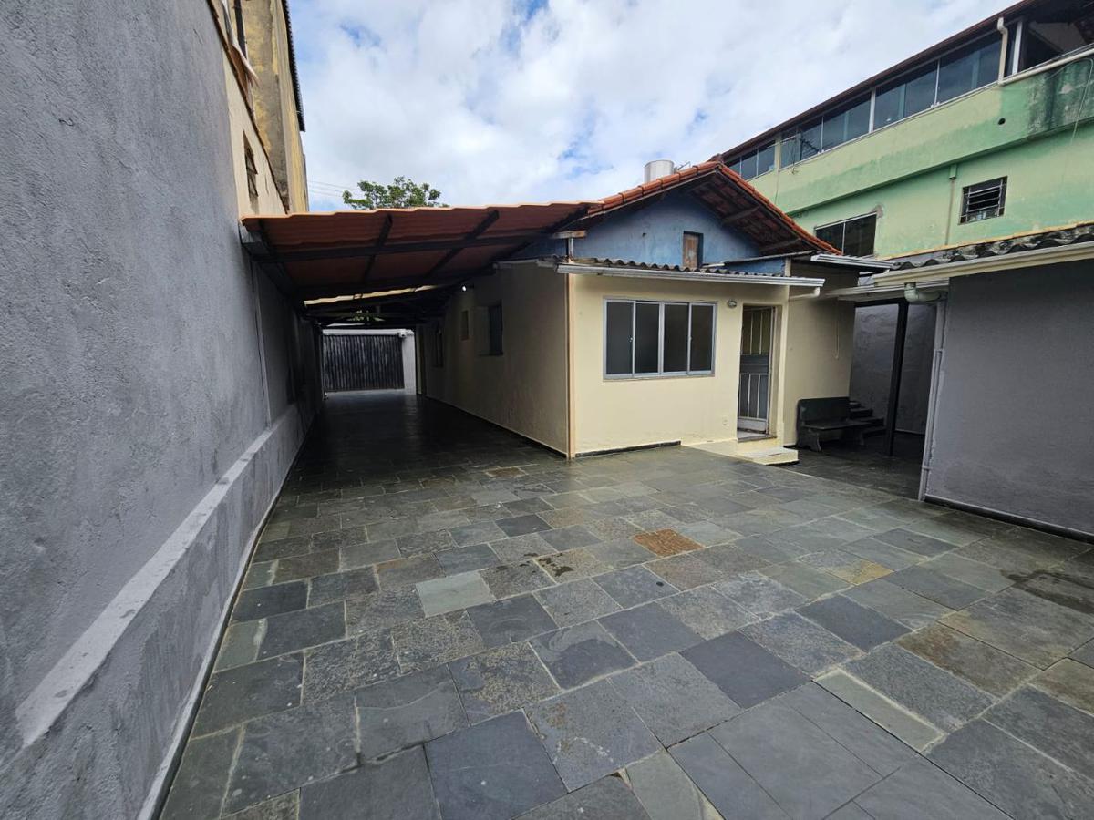 Casa, Santa Cruz, 3 Quartos, 5 Vagas, 1 Suíte