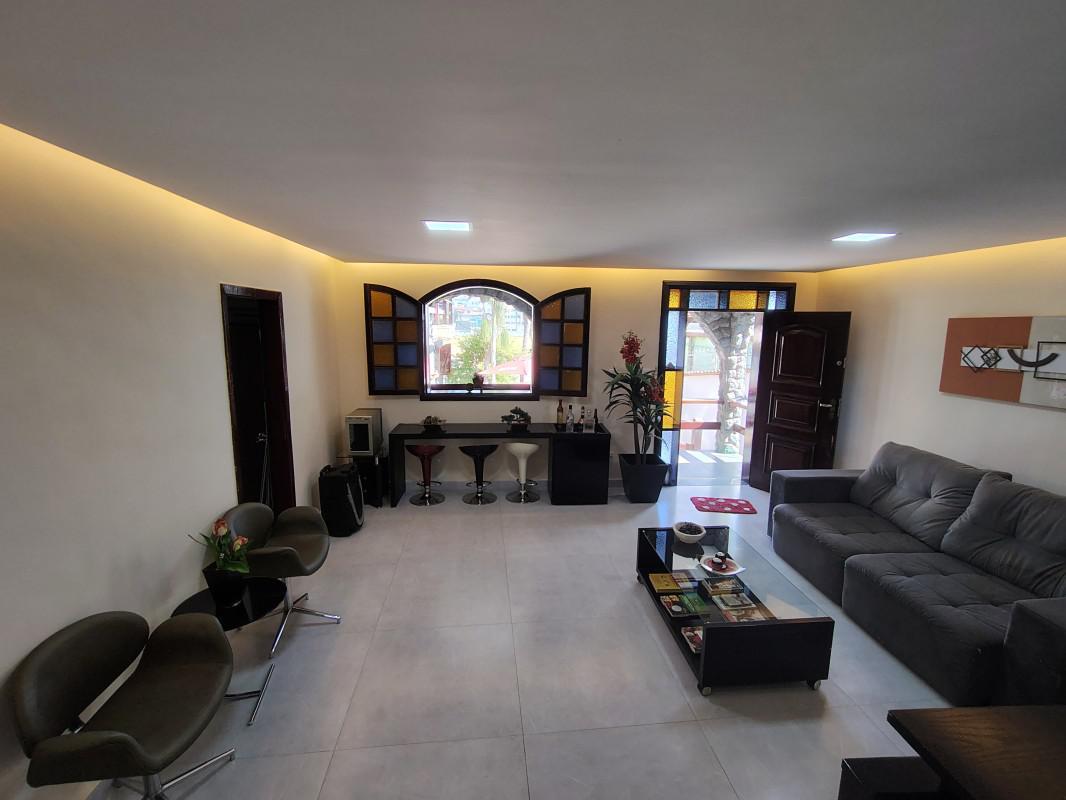 Casa, Ana Lúcia, 3 Quartos, 4 Vagas, 3 Suítes