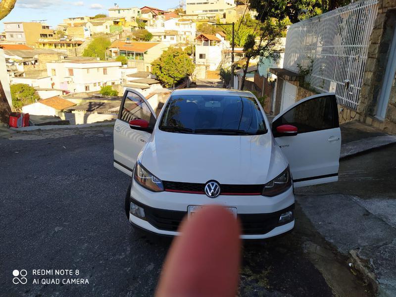 Volkswagen Fox Pepper 1.6 Flex 16v 5p
