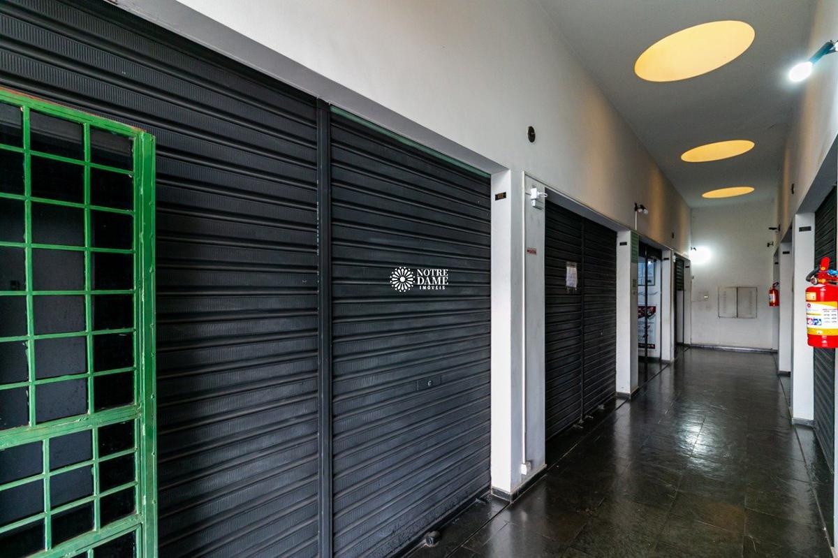 Galpão, Cinquentenário, 0 Quarto, 12 Vagas