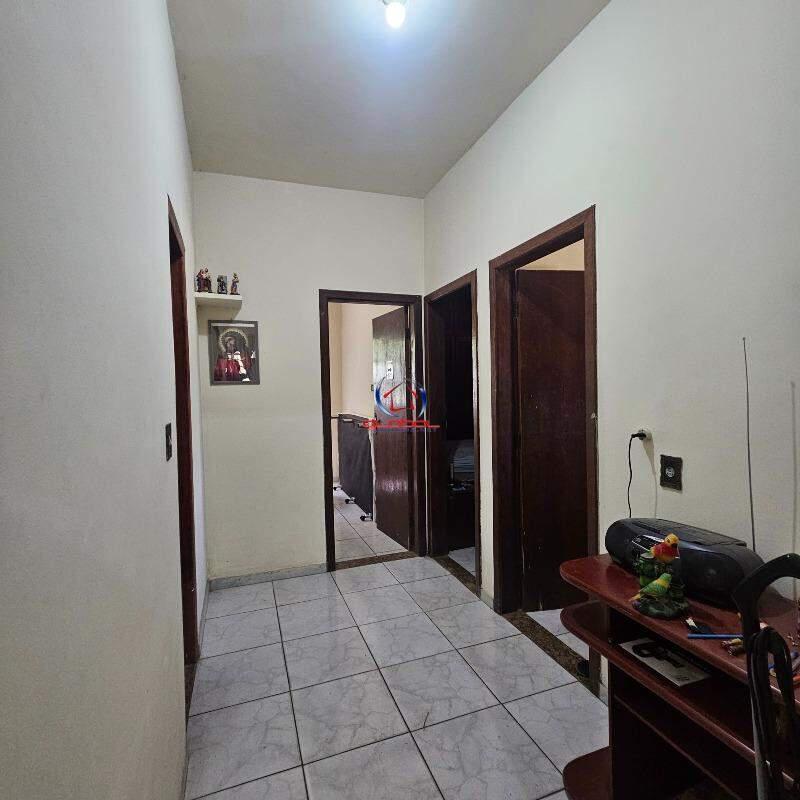 Casa, Braúnas, 4 Quartos, 7 Vagas, 1 Suíte