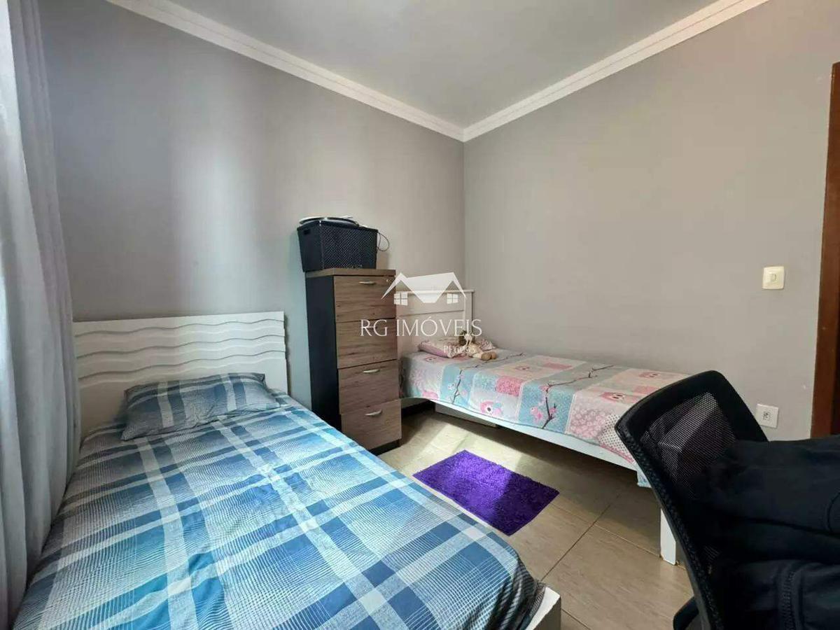 Apartamento, Barreiro, 3 Quartos, 2 Vagas, 1 Suíte