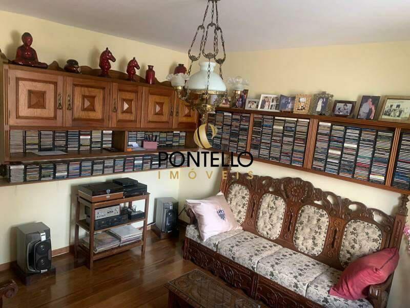 Casa, Cidade Nova, 4 Quartos, 3 Vagas, 1 Suíte