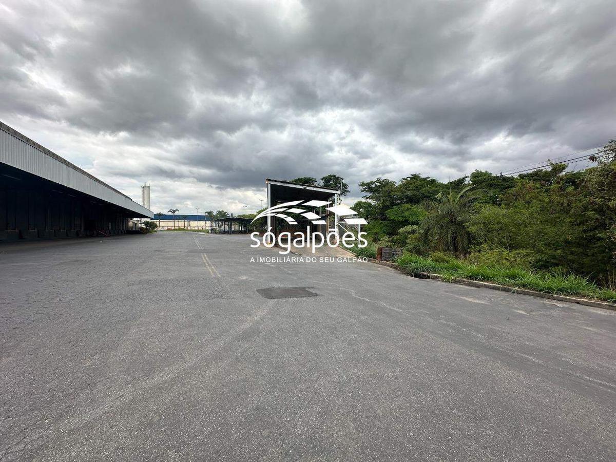 Galpão, Campina Verde, 30 Vagas