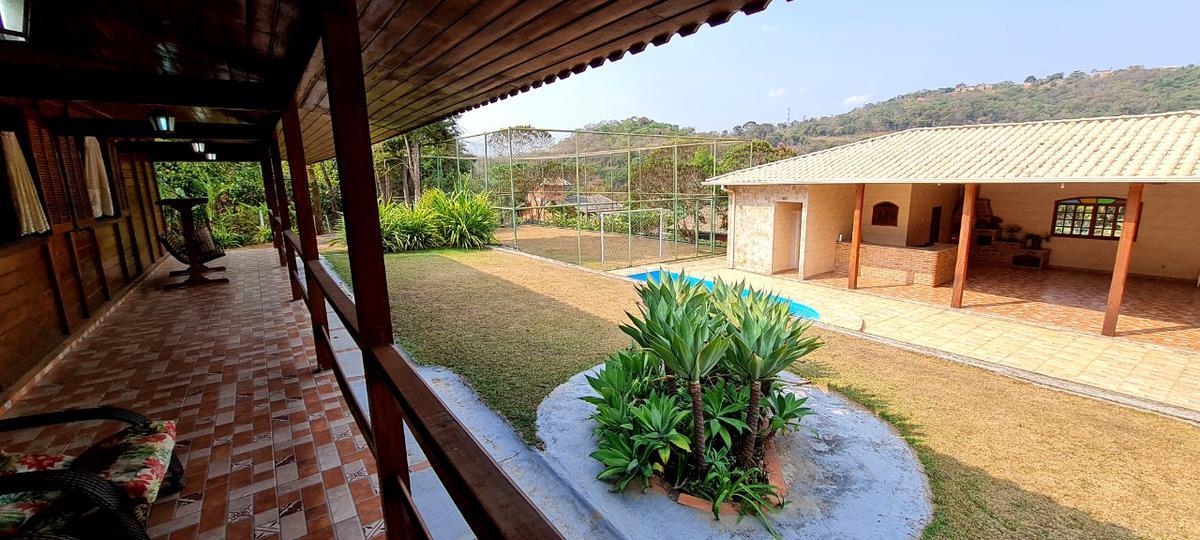 Fazenda, Quarenta e Dois, 4 Quartos, 12 Vagas, 1 Suíte