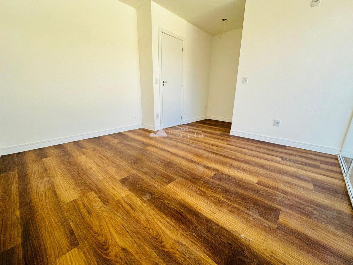 Casa, Santa Branca, 3 Quartos, 2 Vagas, 1 Suíte