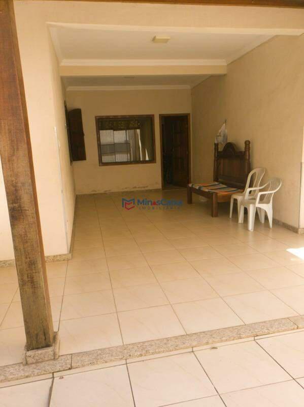 Casa, Primavera, 6 Quartos, 3 Vagas, 1 Suíte