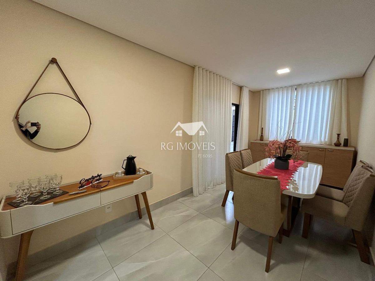 Casa, Barreiro, 2 Quartos, 2 Vagas, 1 Suíte