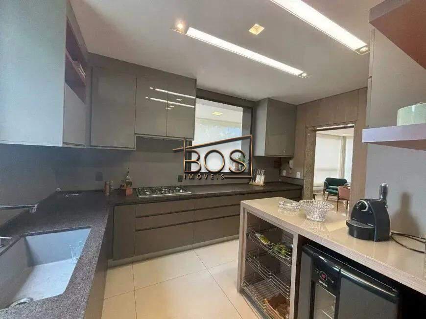 Apartamento, Santa Lúcia, 4 Quartos, 4 Vagas, 3 Suítes