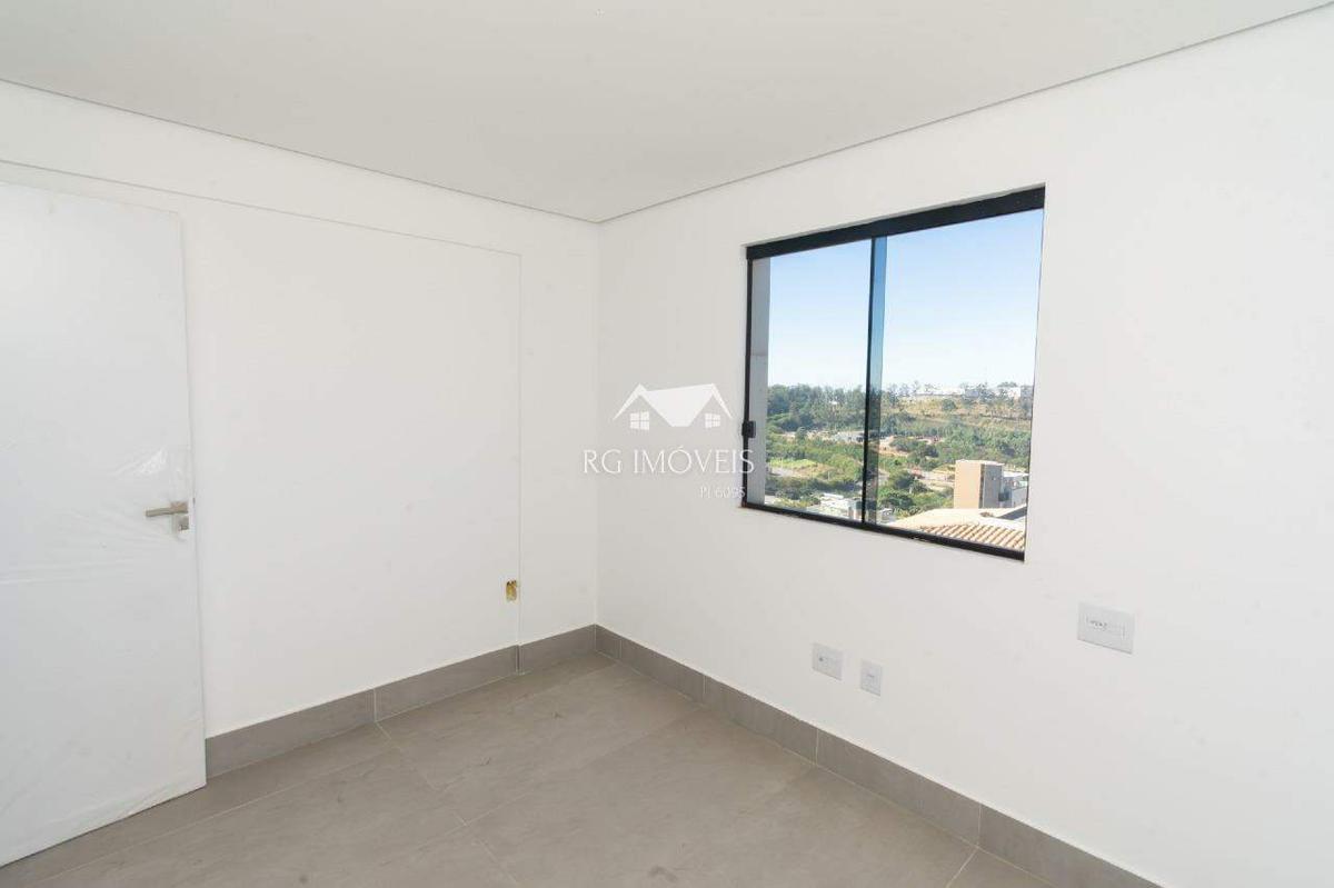 Cobertura, Barreiro, 3 Quartos, 4 Vagas, 1 Suíte