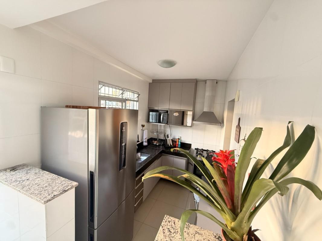 Apartamento, Sagrada Família, 3 Quartos, 2 Vagas, 1 Suíte