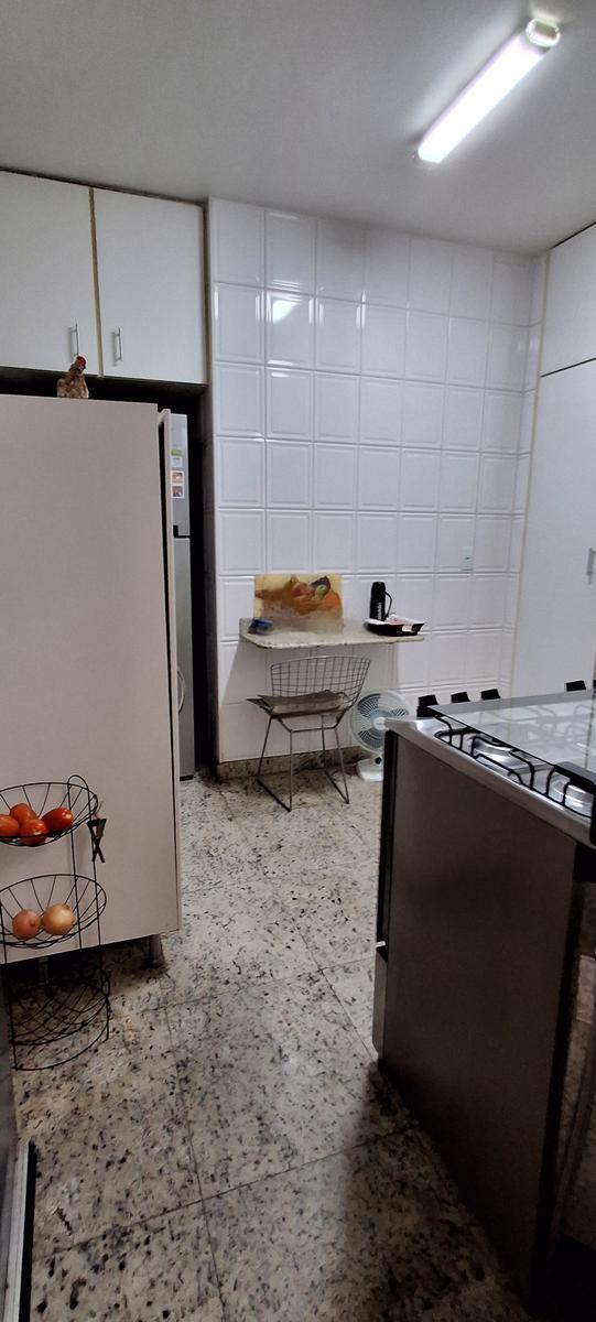 Casa, Floresta, 5 Quartos, 3 Vagas, 1 Suíte