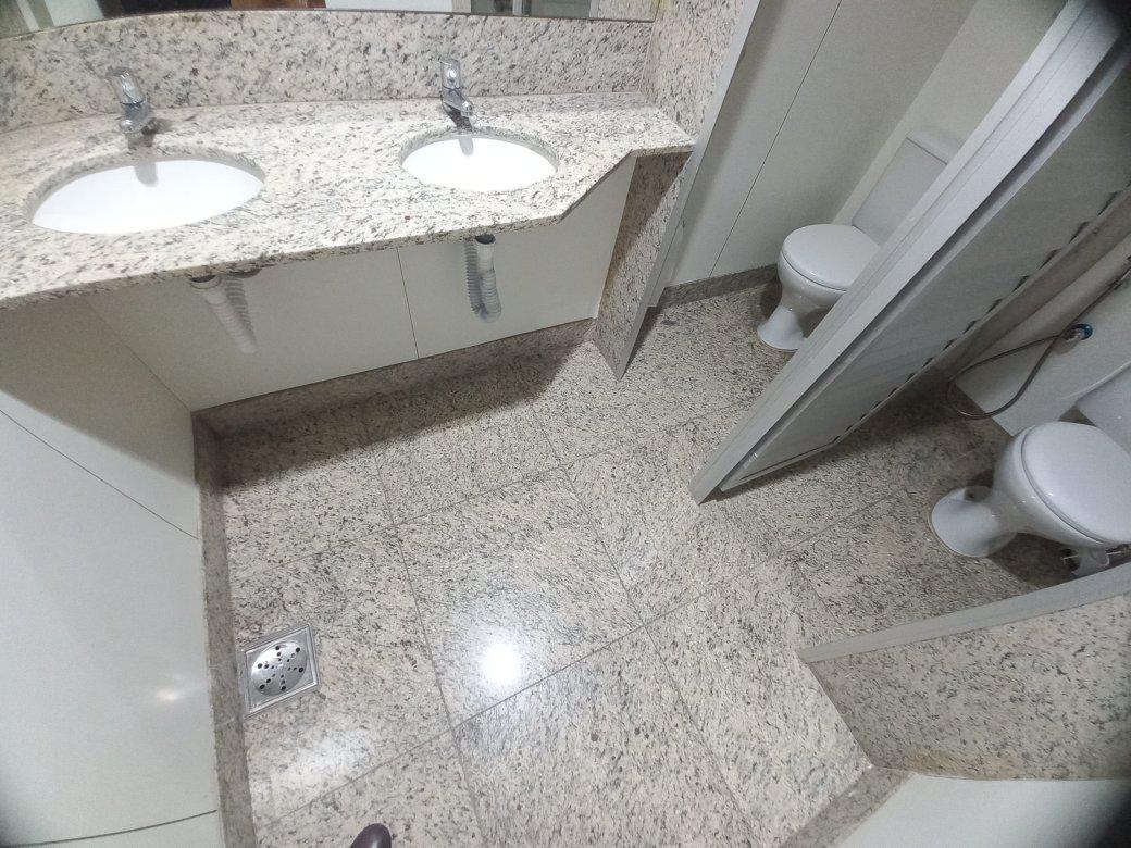 Sala, Savassi, 0 Quarto, 2 Vagas