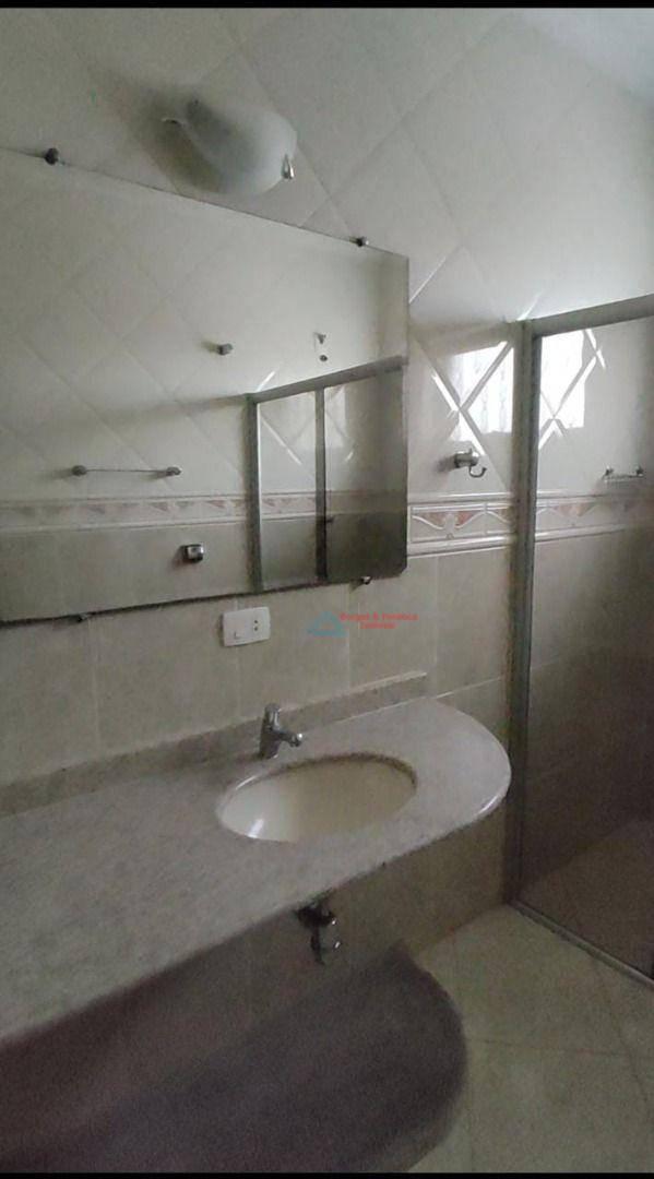 Casa, Centro, 5 Quartos, 0 Vaga