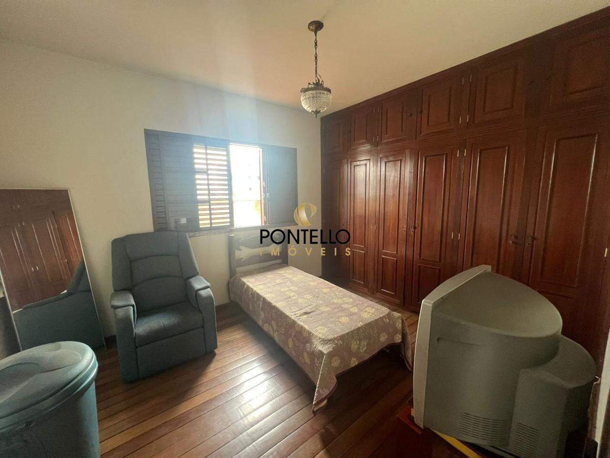 Casa, Jardim Arizona, 6 Quartos, 4 Vagas, 1 Suíte