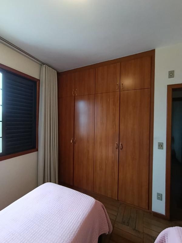 Casa, Caiçaras, 3 Quartos, 9 Vagas, 1 Suíte