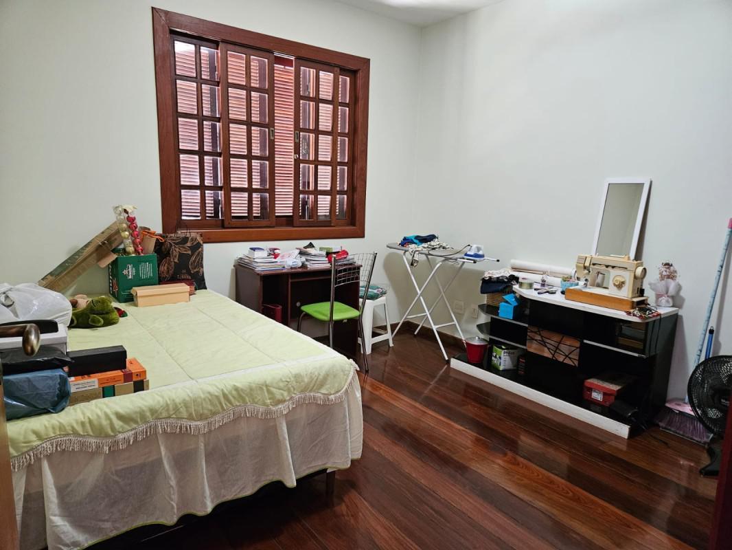 Casa, Fernão Dias, 4 Quartos, 4 Vagas, 1 Suíte