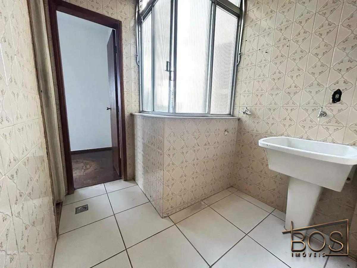 Apartamento, Sagrada Família, 2 Quartos, 0 Vaga