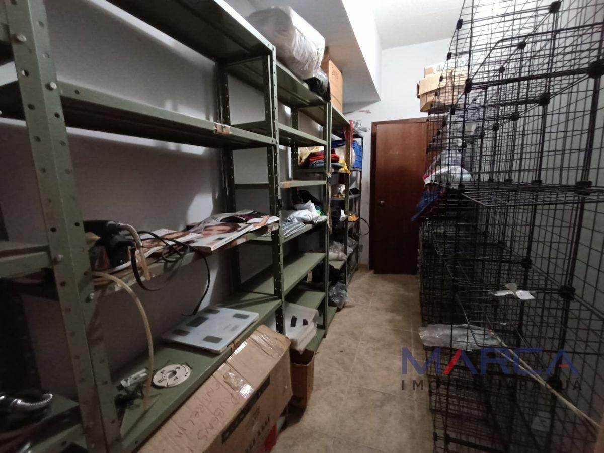 Casa, Fernão Dias, 0 Quarto, 0 Vaga
