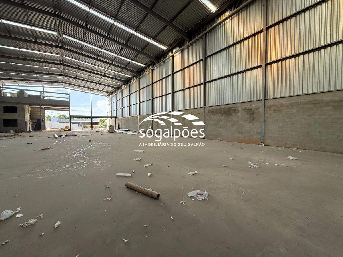Galpão, Bandeirinhas, 5 Vagas