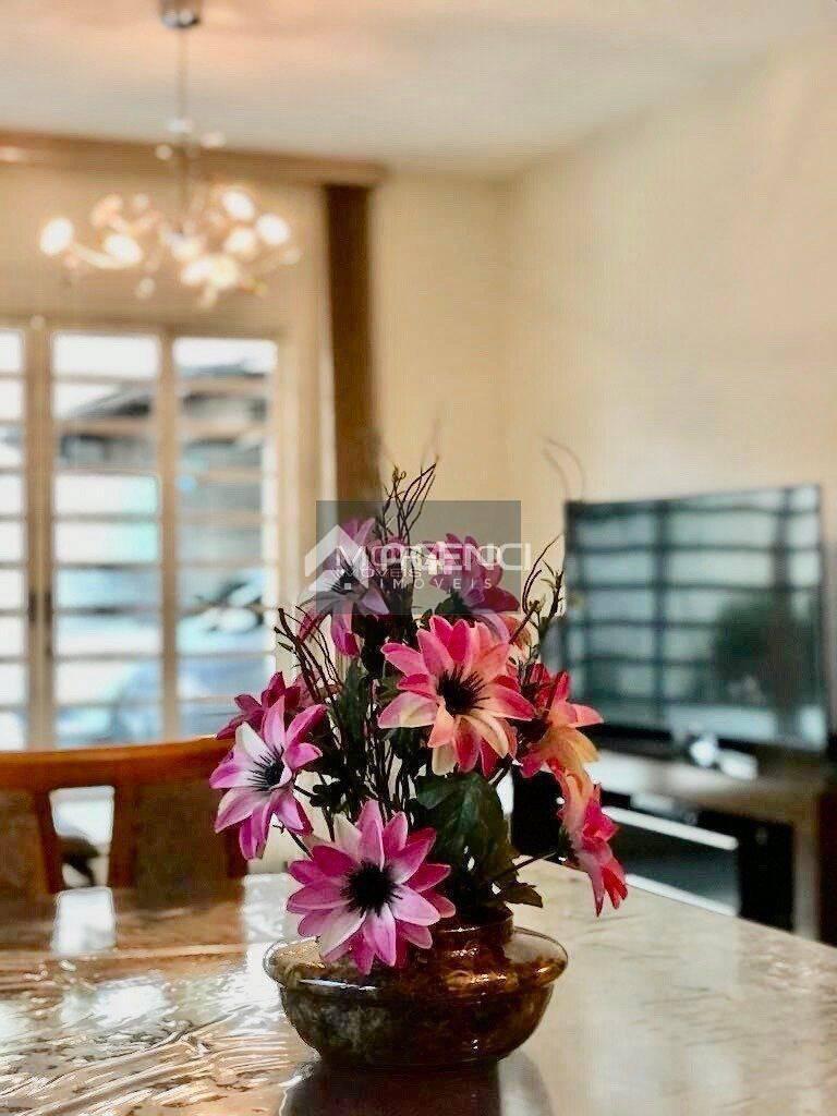 Casa, Cabral, 5 Quartos, 0 Vaga, 1 Suíte