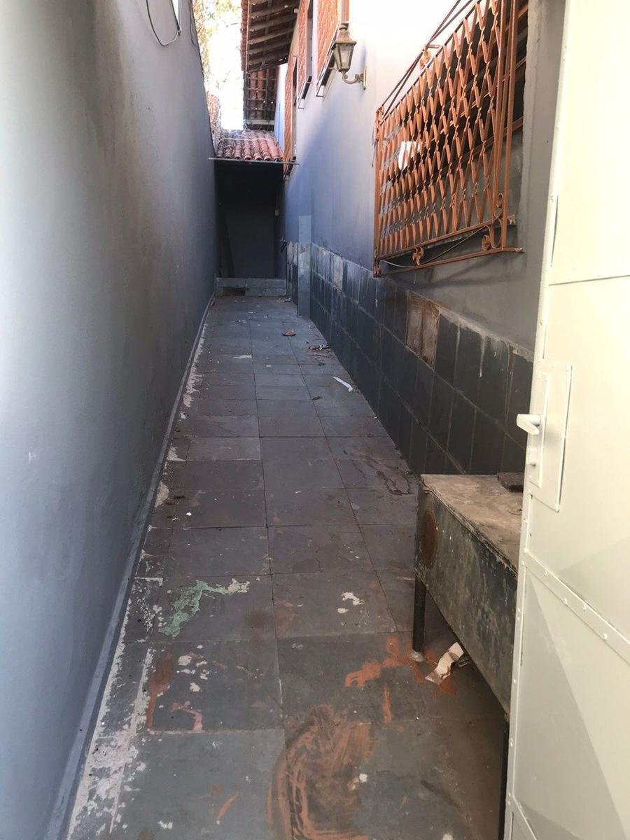 Casa Comercial, Santa Branca, 4 Quartos, 4 Vagas, 2 Suítes