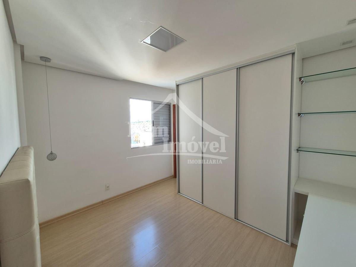 Apartamento, Centro, 1 Quarto, 3 Vagas, 2 Suítes