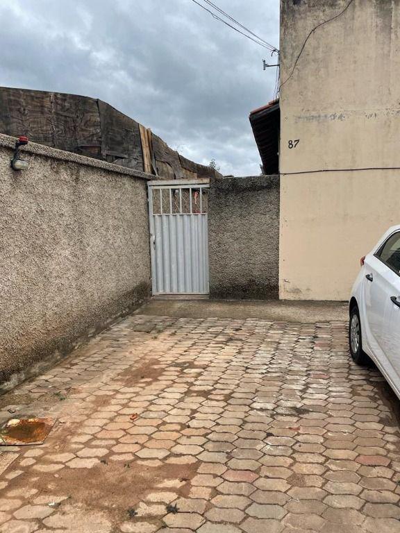 Casa, Vila Francisco de Moura, 2 Quartos, 1 Vaga