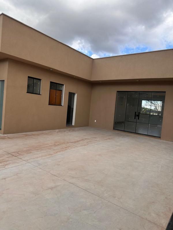 Casa, Água Limpa, 3 Quartos, 4 Vagas, 3 Suítes