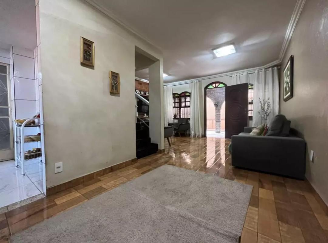 Casa, Teixeira Dias, 4 Quartos, 3 Vagas