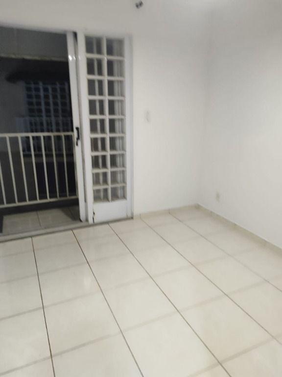 Casa, Vila Francisco de Moura, 2 Quartos, 1 Vaga