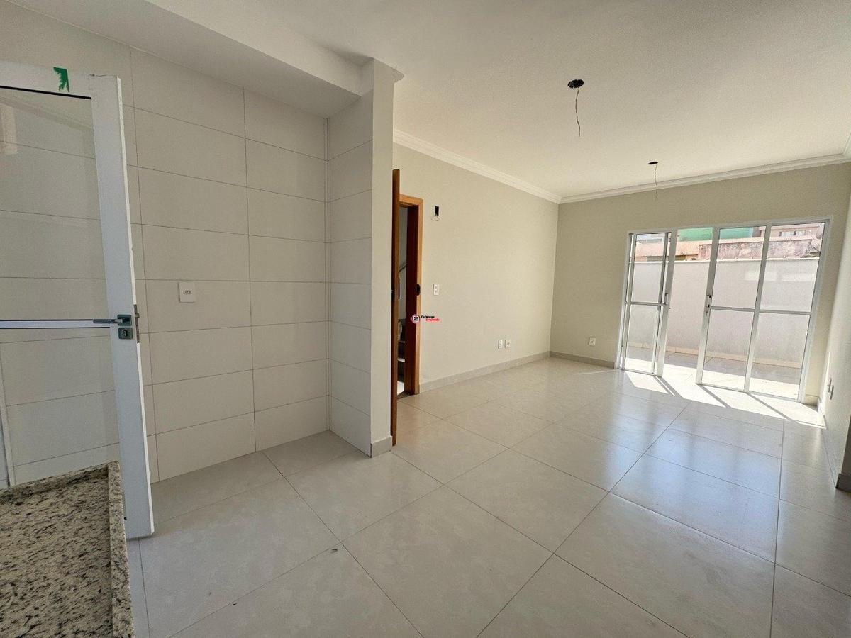 Apartamento, Santa Mônica, 2 Quartos, 1 Vaga