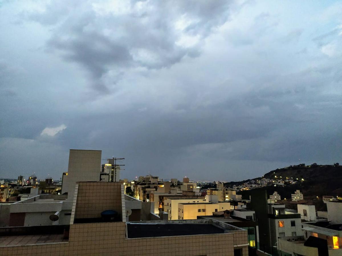 Apartamento, Castelo, 3 Quartos, 2 Vagas, 1 Suíte