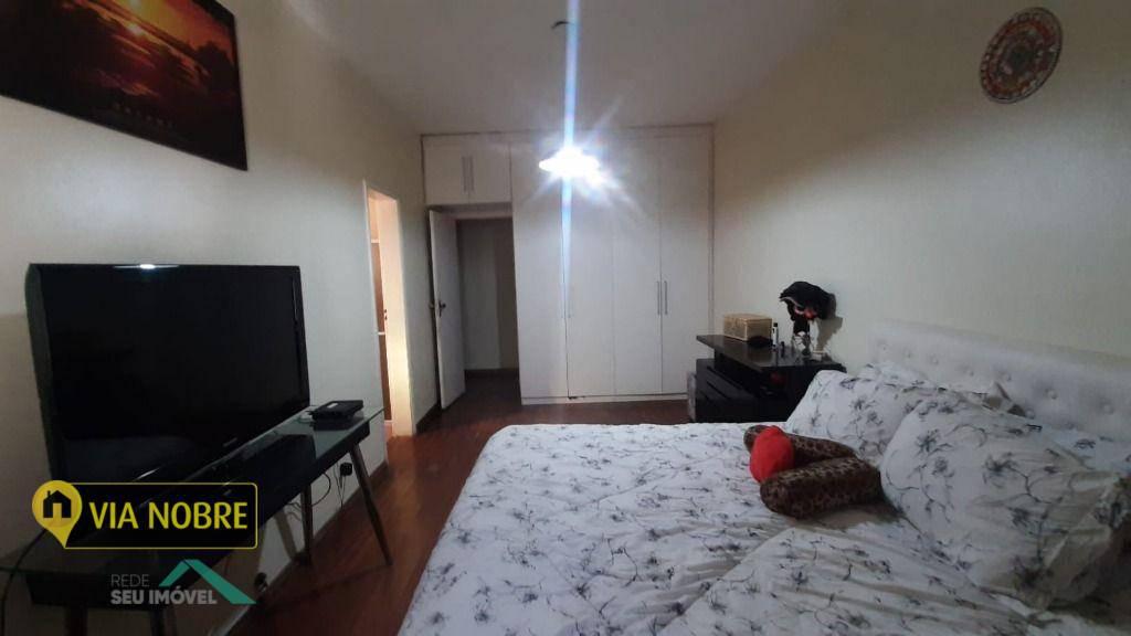 Casa, Betânia, 8 Quartos, 15 Vagas, 2 Suítes