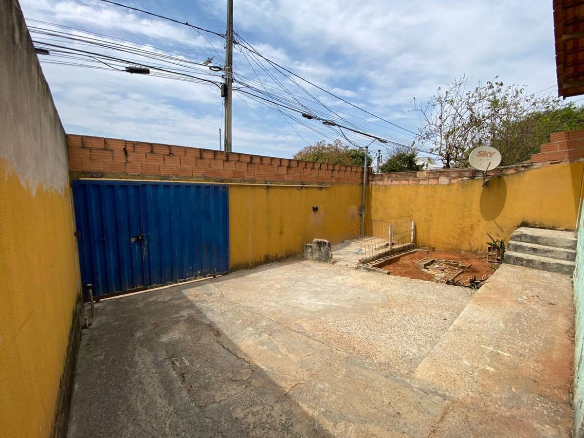 Casa, Floresta Encantada, 2 Quartos, 4 Vagas