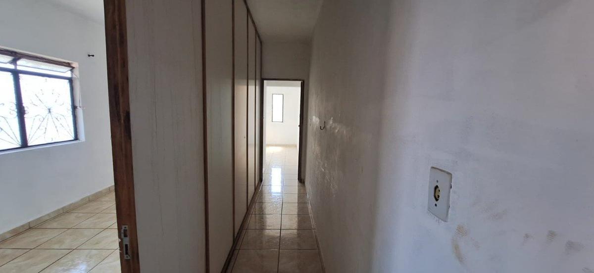 Casa, Centro, 5 Quartos, 0 Vaga, 1 Suíte