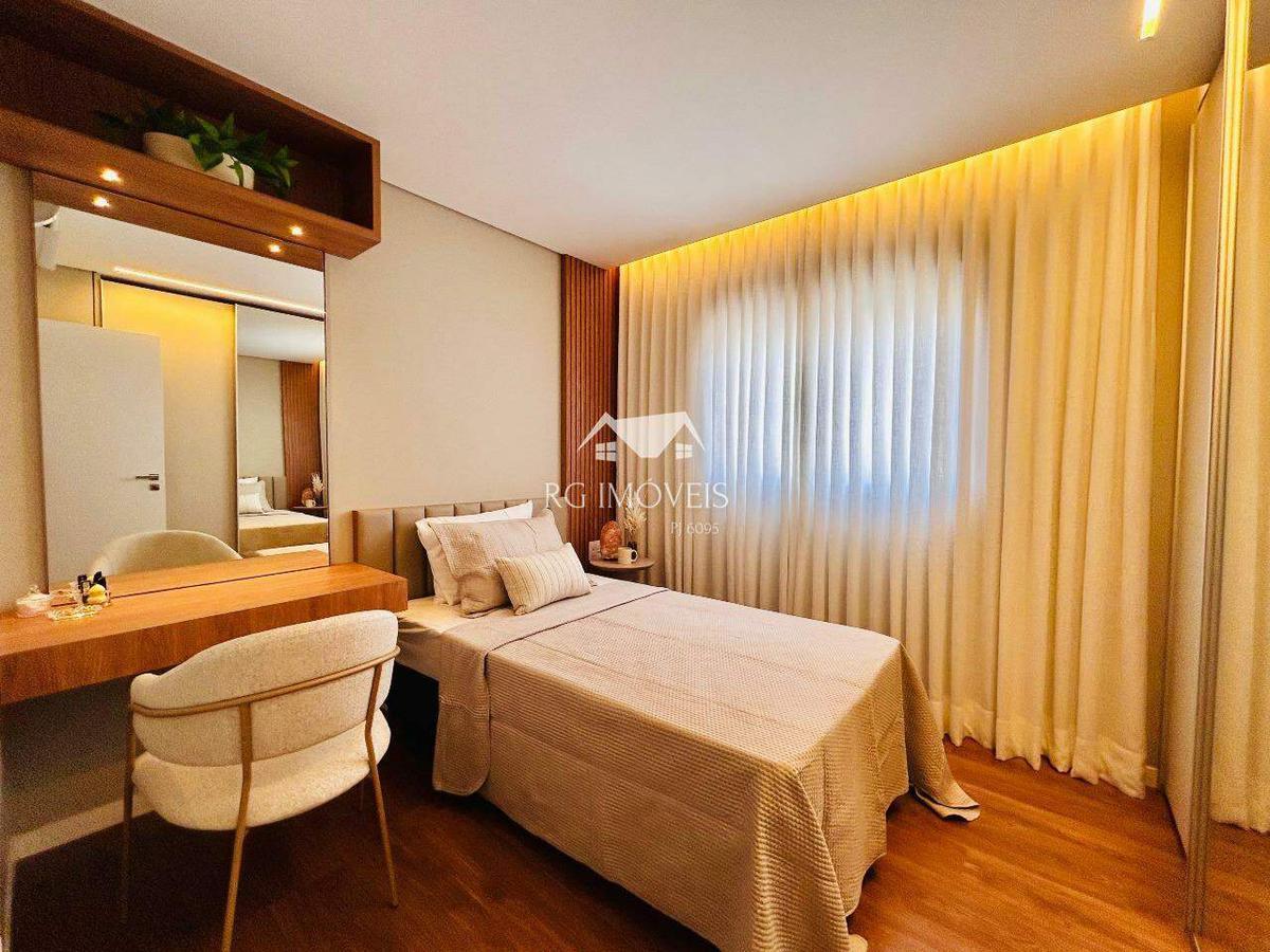 Apartamento, Barreiro, 3 Quartos, 2 Vagas, 1 Suíte