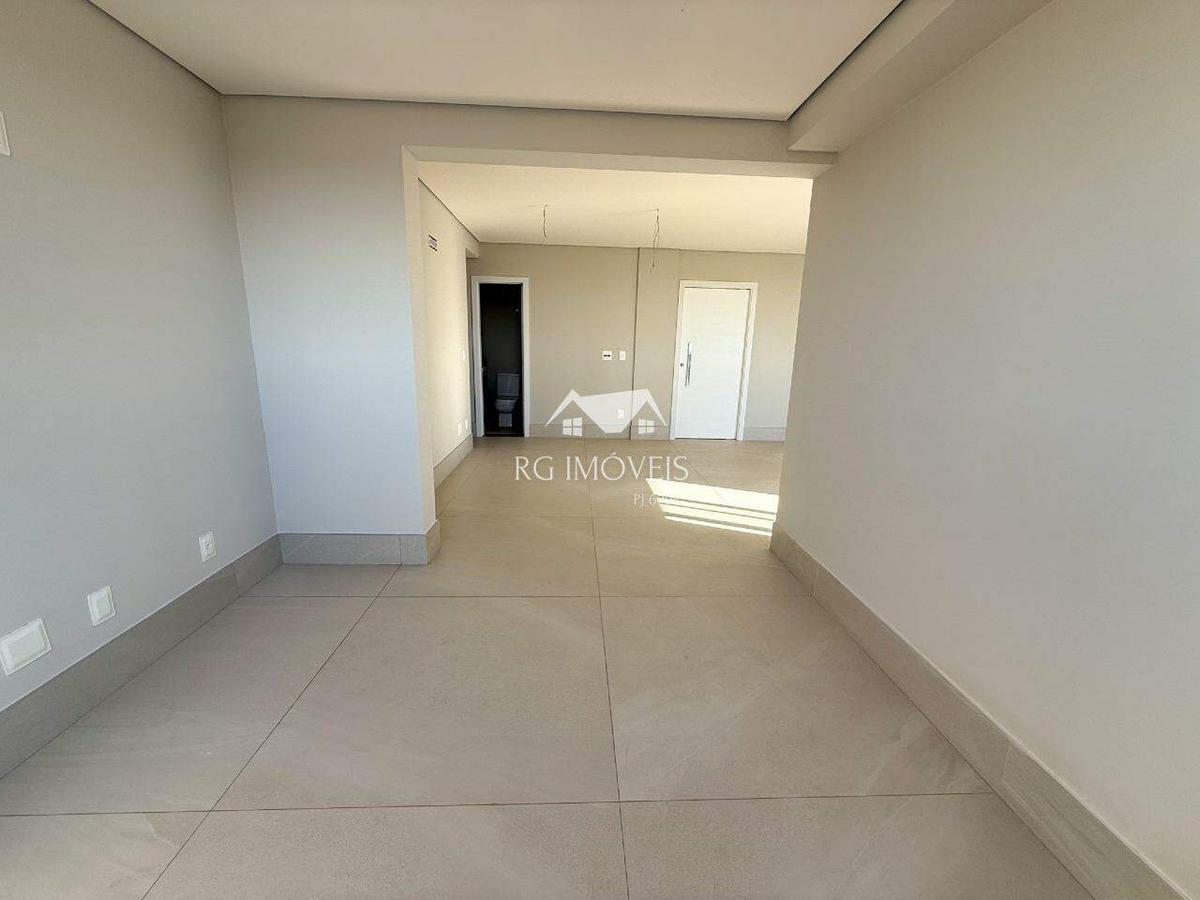 Apartamento, Barreiro, 3 Quartos, 3 Vagas, 3 Suítes