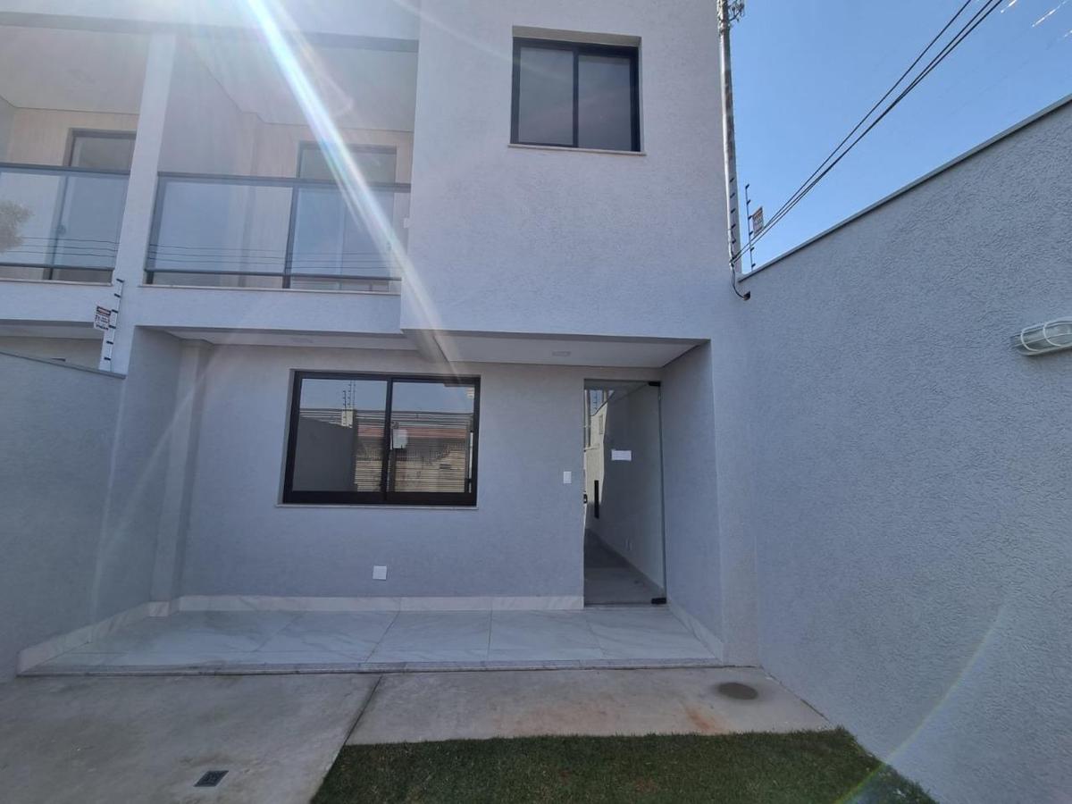 Casa, Planalto, 3 Quartos, 1 Vaga, 1 Suíte