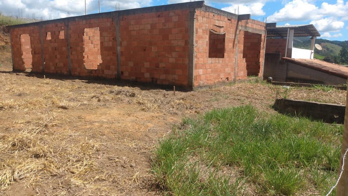 Casa, Centro, 2 Quartos, 5 Vagas