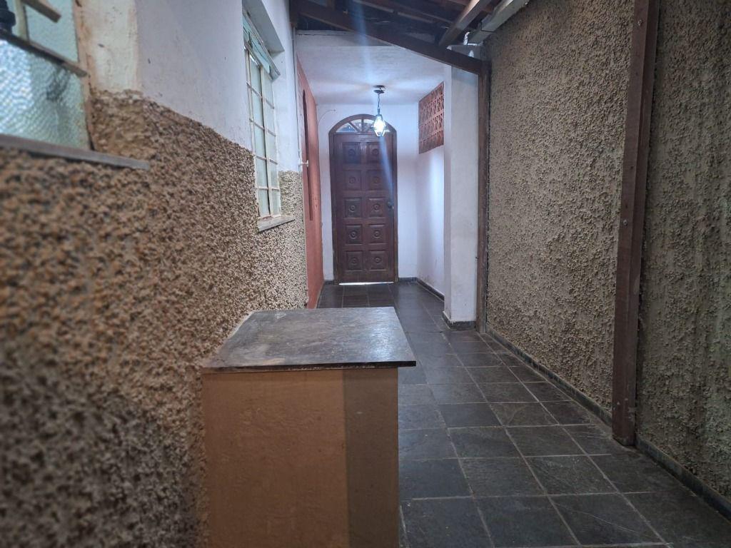 Casa, Centro, 2 Quartos, 5 Vagas, 1 Suíte