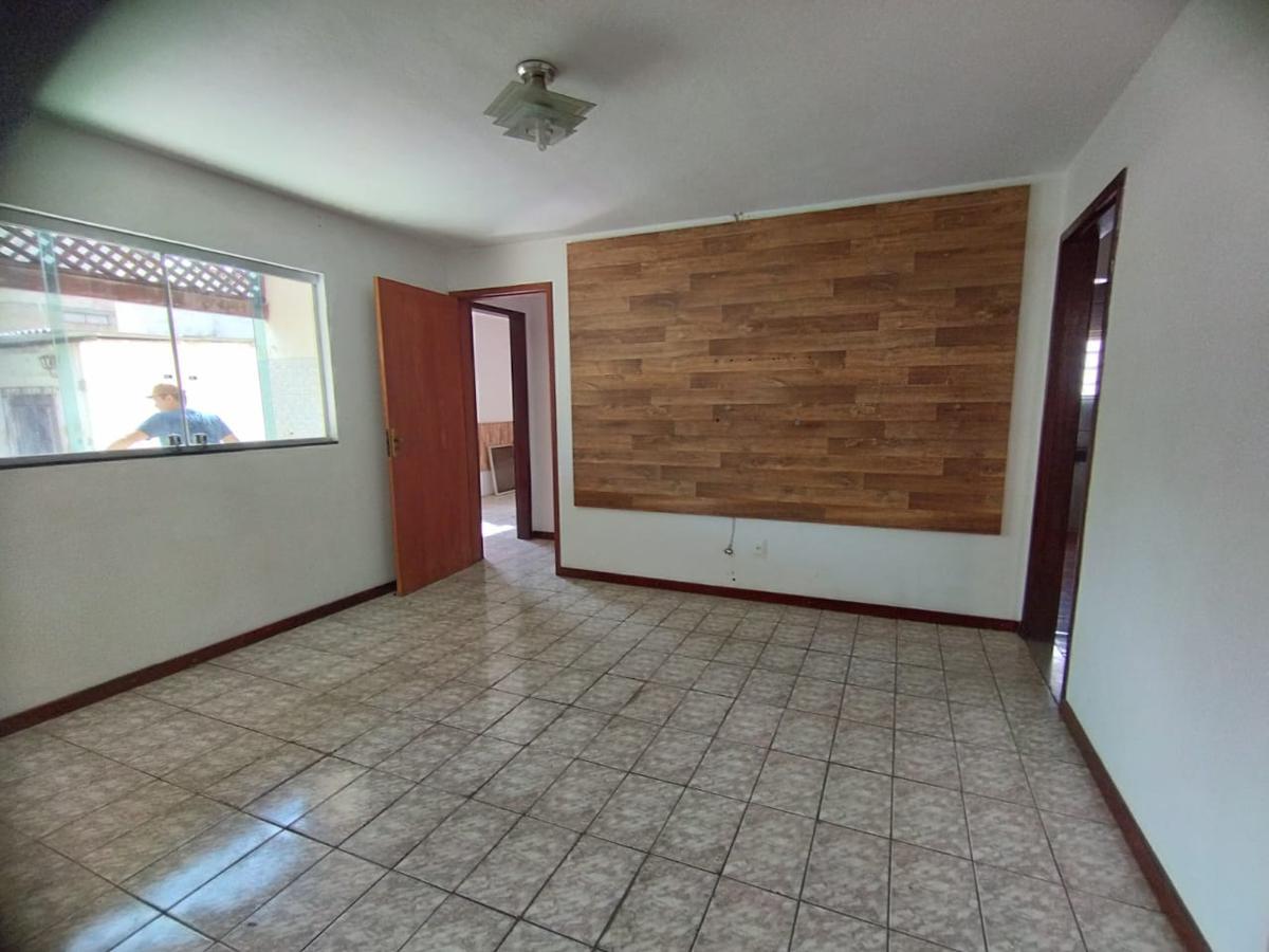 Casa, Santa Cruz, 6 Quartos, 3 Vagas, 1 Suíte