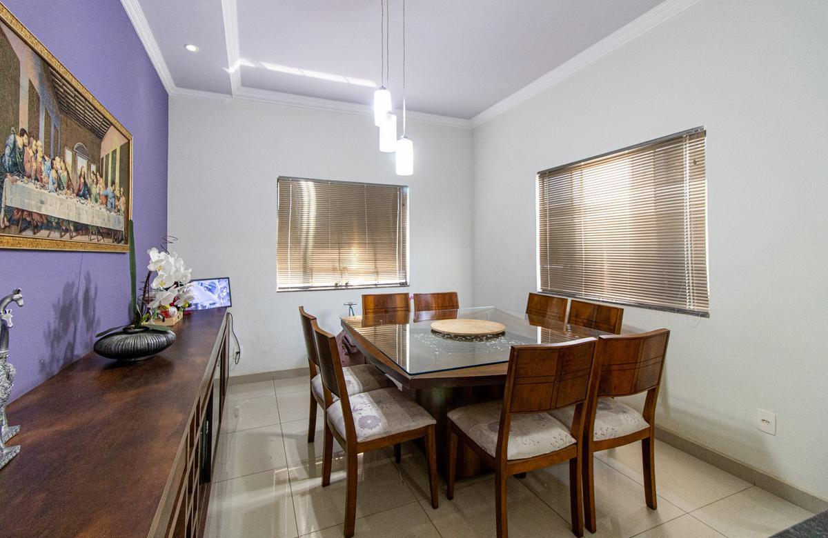 Casa, Granja Ouro Branco, 3 Quartos, 10 Vagas, 1 Suíte