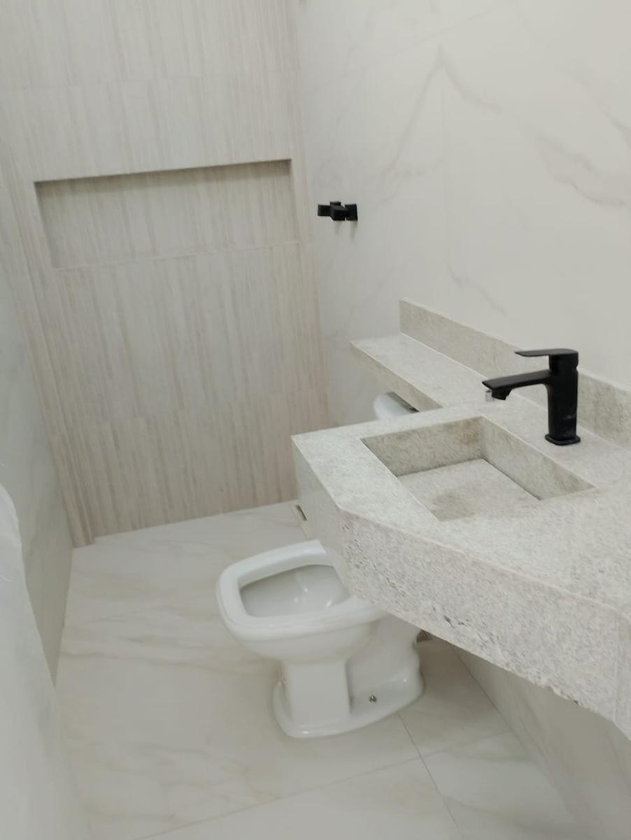 Casa, Planalto, 3 Quartos, 1 Vaga, 1 Suíte