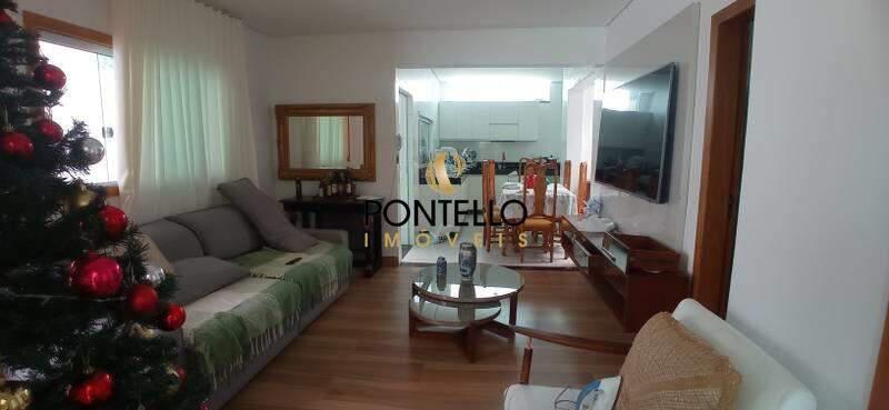 Casa, Colégio Batista, 2 Quartos, 2 Vagas, 1 Suíte