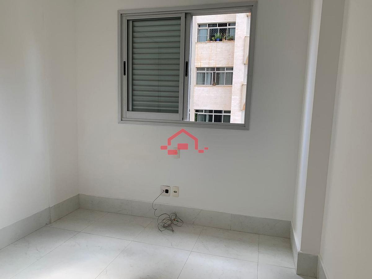 Apartamento, Funcionários, 2 Quartos, 2 Vagas, 2 Suítes