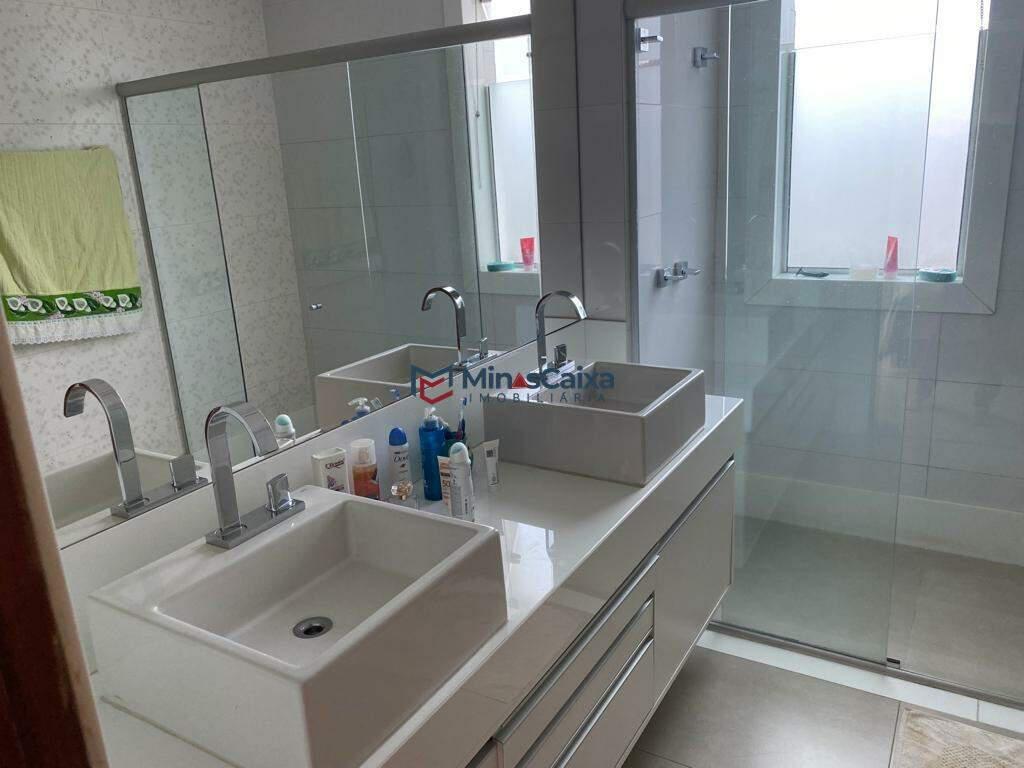 Apartamento, Funcionários, 3 Quartos, 3 Vagas, 2 Suítes